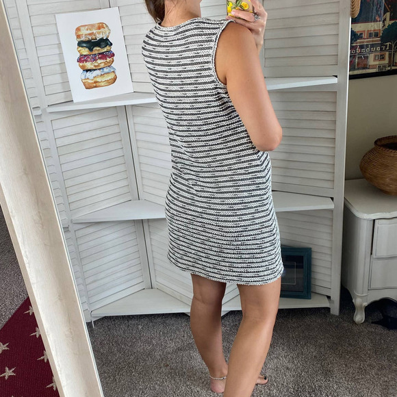 Max Studio Black and white knit shift dress - Picture 4 of 8